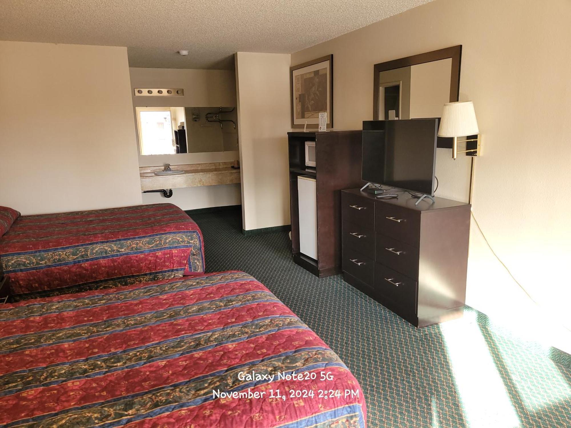 Western Motel Lakewood