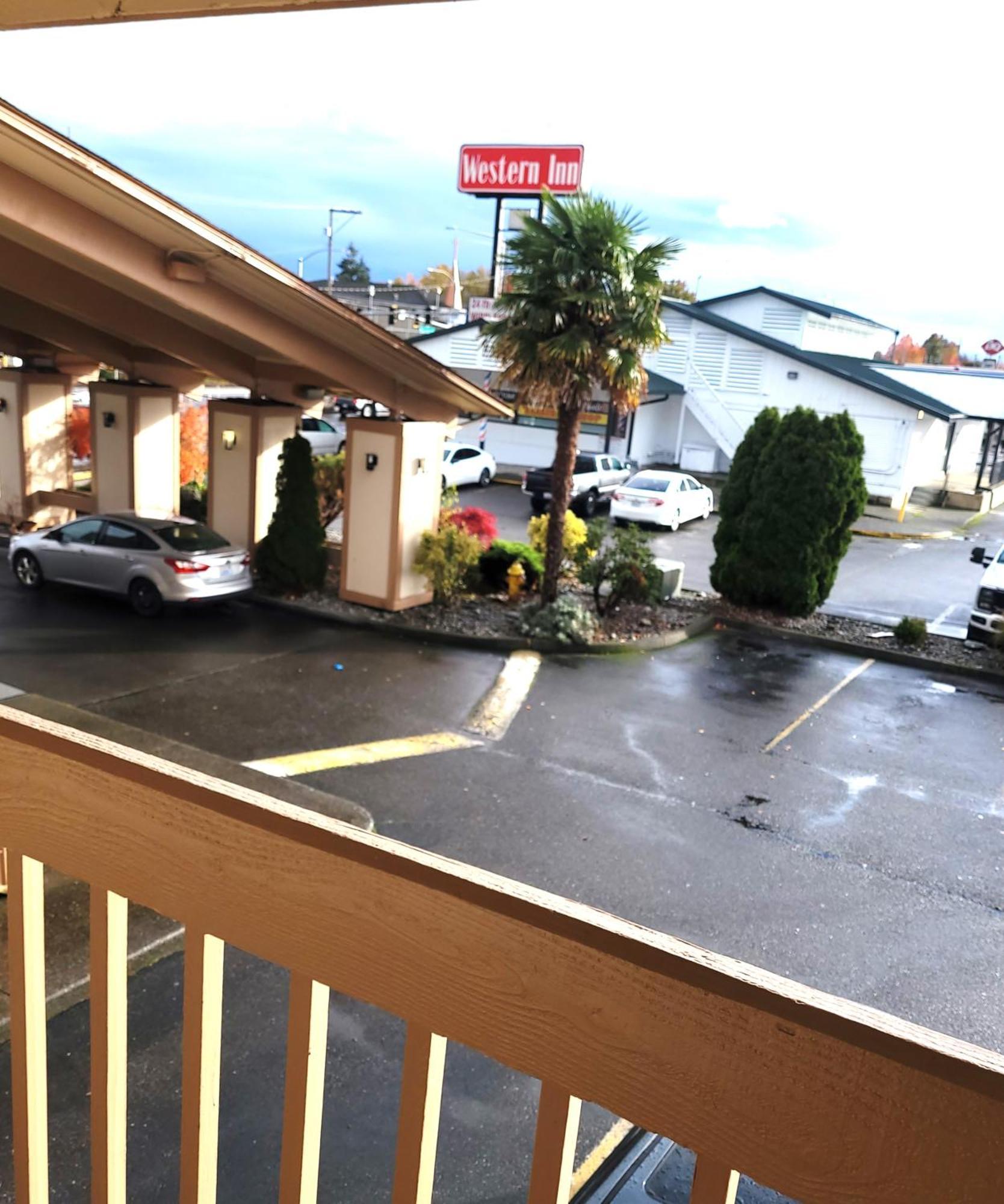 Western Lakewood